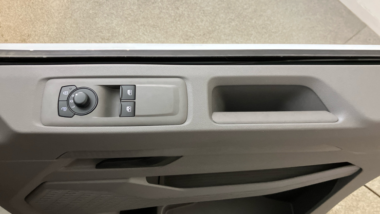 Volkswagen Transporter T32 Lwb Diesel 2.0 TDI 150 Commerce Plus Van